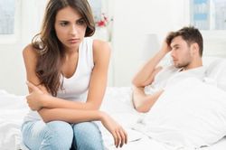 Đang 'mây mưa' thì bạn trai làm hành động này khiến cô gái ôm bụng chạy đến cầu cứu bác sĩ