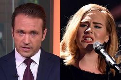 Nam MC phải xin lỗi Adele