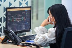 Cẩn trọng với xu hướng chứng khoán ngắn hạn