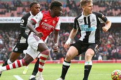 Arsenal bùng nổ: Mơ Top 4 được không?