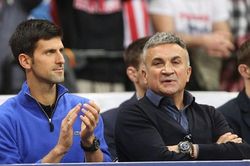 Bố Djokovic: 'Con trai tôi bị tống tiền'