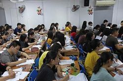 Lương giáo viên quá thấp, bao giờ có lương mới?