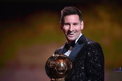 Messi giành Quả Bóng Vàng thứ 7