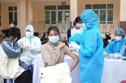 35% dân số độ tuổi từ 12-17 đã được tiêm vaccine phòng COVID-19