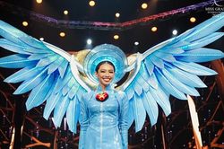 Thùy Tiên bị thương khi thi quốc phục ở Miss Grand International