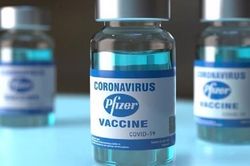 Tăng hạn dùng hai lô vaccine Pfizer thêm 3 tháng: Bộ Y tế nói gì ?