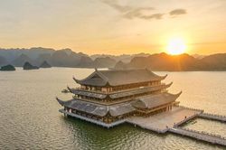 'Vịnh Hạ Long trên cạn' ở Hà Nam: Ngôi chùa lớn nhất thế giới, đẹp như tranh