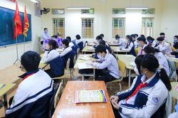 Sở GD&ĐT Hà Nội đề xuất tất cả học sinh THPT thuộc 30 quận, huyện đi học từ 6/12
