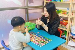 Ở nhà vì dịch COVID-19, trẻ ít giao tiếp có thể ảnh hưởng đến sự phát triển ngôn ngữ
