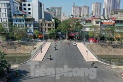 Cận cảnh cầu gần 38 tỷ đồng bắc qua sông Tô Lịch nối 2 quận trung tâm Hà Nội