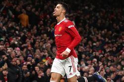 Ronaldo tỏa sáng, Man Utd đánh bại Arsenal 3 - 2