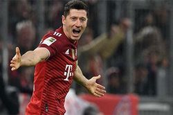 Lewandowski nhận giải thưởng đặc biệt sau khi để tuột Quả Bóng Vàng