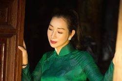 Diễn viên Chung Lan mang 'Cha cõng con' đến tuần phim ở Dubai