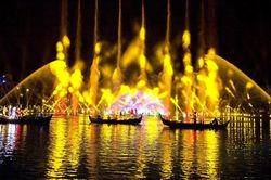 Show diễn nghệ thuật thực cảnh đa phương tiện trên mặt nước lớn nhất Việt Nam