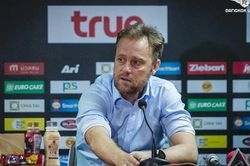 Từ chối nói về tuyển Việt Nam, HLV Thái Lan tuyên bố vô địch AFF Cup 2020