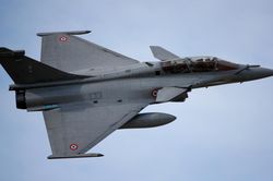Pháp bán 80 máy bay Rafale cho UAE