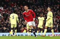 Ronaldo nguy cơ lỡ trận ra mắt HLV Rangnick ở Man Utd