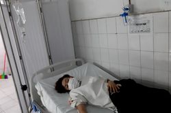 Giáo viên uống thuốc tự tử sau cuộc họp: Hiệu trưởng nói gì?