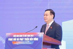 Chủ tịch Quốc hội: Ngân hàng hỗ trợ doanh nghiệp cũng chính tự giúp mình