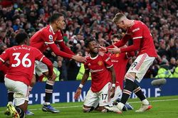 Fred lập siêu phẩm, Man Utd thắng trận đầu dưới thời HLV Rangnick