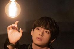 V BTS khóc trước nỗi bất an này, ARMY phải trấn an ngay