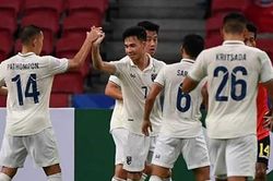 Cựu trung vệ Như Thành: 'Tiền vệ Việt Nam vẫn chưa pressing tốt như Thái Lan'