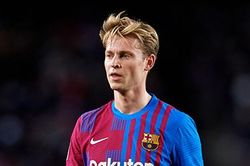 Man United chi 55 triệu euro chiêu mộ De Jong