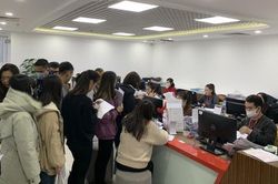 Người dân ồ ạt mở mới tài khoản chứng khoán, tháng 11 nhiều hơn cả năm 2019