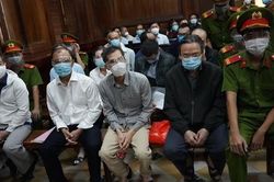 Tạm hoãn phiên tòa xét xử cựu phó Chủ tịch TP Hồ Chí Minh Trần Vĩnh Tuyến cùng đồng phạm