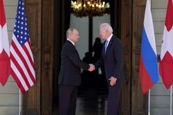 Cuộc hội đàm sắp tới giữa Putin và Biden là một 'trận đấu không công bằng'