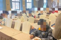 Sau lệnh cấm dạy thêm, Trung Quốc truy quét các kỳ thi tuyển sinh bất hợp pháp