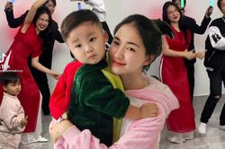 Hòa Minzy lên đồ 'lồng lộn' nhảy múa, phản ứng của bé Bo khiến ai cũng công nhận: 'Con nhà người ta'