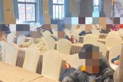 Trường học tổ chức thi chui tại khách sạn để tuyển sinh, thu phí 'cắt cổ'