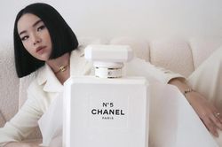 Bộ lịch 825 USD của Chanel bị chê đắt