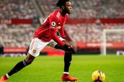 MU: Luke Shaw và Wan-Bissaka có thể mất chỗ dưới thời Rangnick