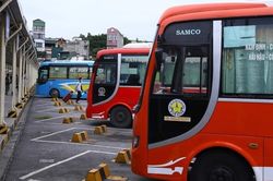 Tháo gỡ khó khăn để vận tải đường bộ thông suốt dịp cuối năm