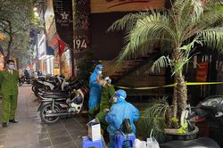 Hà Nội: Kiểm tra khách đang ăn nhậu, phát hiện 4 người dương tính SARS-CoV-2