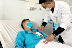Cứu sống một thanh niên bị dao đâm thấu tim