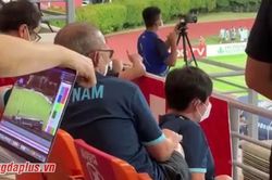 ĐT Việt Nam dùng phần mềm phân tích ĐT Malaysia ngay trên sân