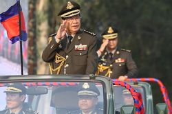 Thủ tướng Hun Sen yêu cầu quân đội Campuchia tiêu hủy vũ khí Mỹ