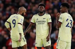 Top 5 vấn đề nổi cộm khiến Arsenal chưa thể bứt phá
