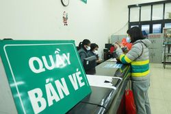 Tàu xe Tết loay hoay tìm cách thu hút khách