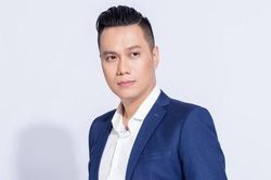 Việt Anh nói lời yêu thương với con gái hơn 10 năm chưa gặp