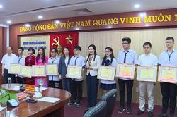 'Choáng' với mức thưởng tiền tỷ cho học sinh đoạt giải quốc tế