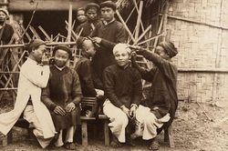 Ảnh = Ký ức = Lịch sử (Kỳ 18): Thú & Nghề lấy ráy tai