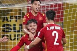 AFF Cup 2021 hôm nay: Quang Hải vượt tiền đạo Thái Lan