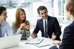 Hé lộ 6 công việc lương cao nhất Việt Nam