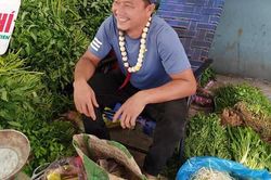 Cuộc sống của anh Minh 'Râu' bán rau ngược đời từng gây sốt mạng xã hội bây giờ ra sao?