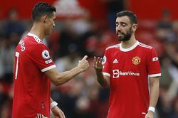 Trận Brentford vs MU chính thức bị hoãn vì Covid-19
