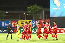 Đội tuyển Việt Nam vui nhưng đừng quá đà